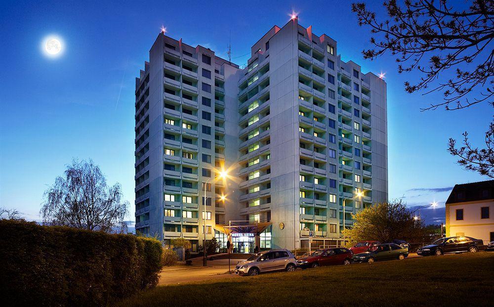 A&O Prague Metro Strizkov Hostel Exterior photo